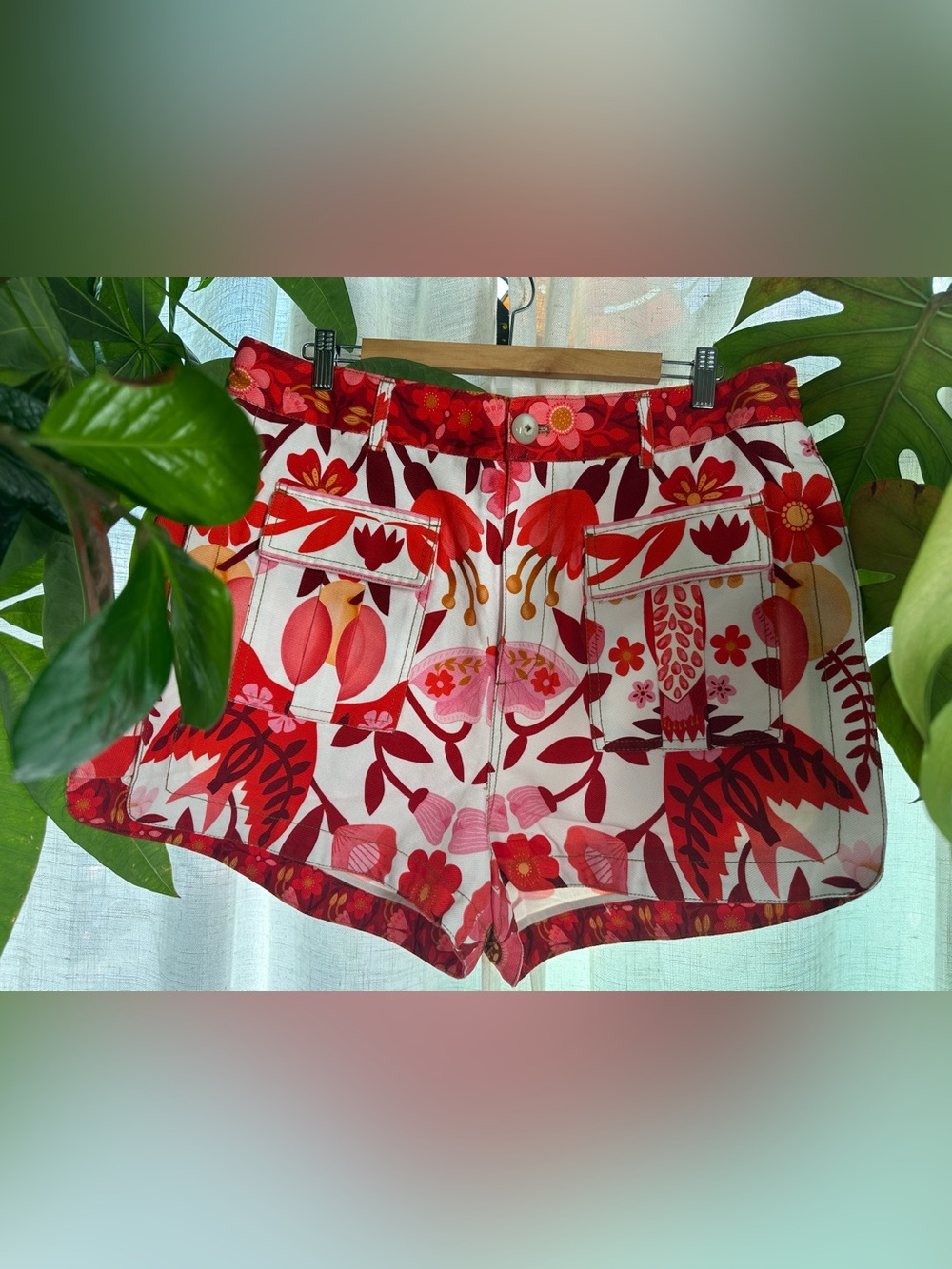 FARM Rio White Denim Shorts with Red Floral Print NWOT! - Picture 8 of 16